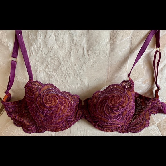 Victoria's Secret Other - VICTORIA’S SECRET VERY SEXY PUSH-UP W/O PADDING